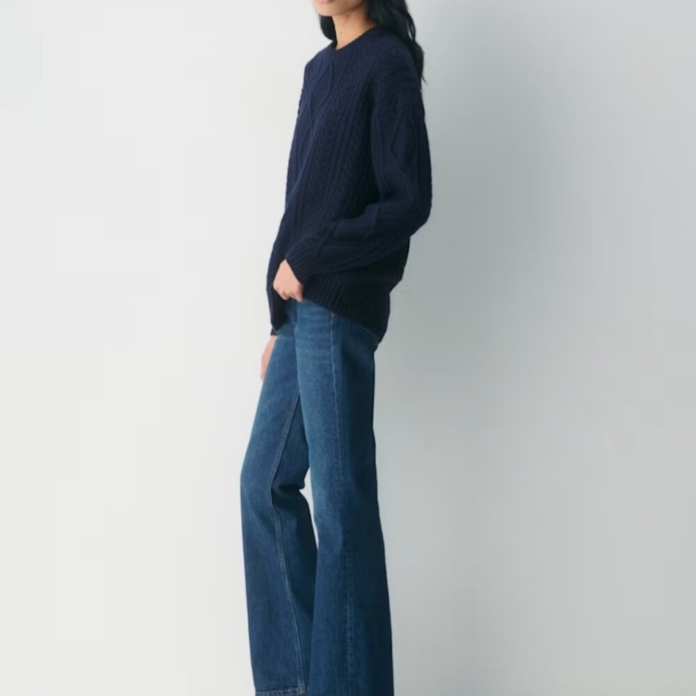 NWT Aritzia Heritage Merino Wool Crew Sweater Admiral XS - Picture 3 of 9